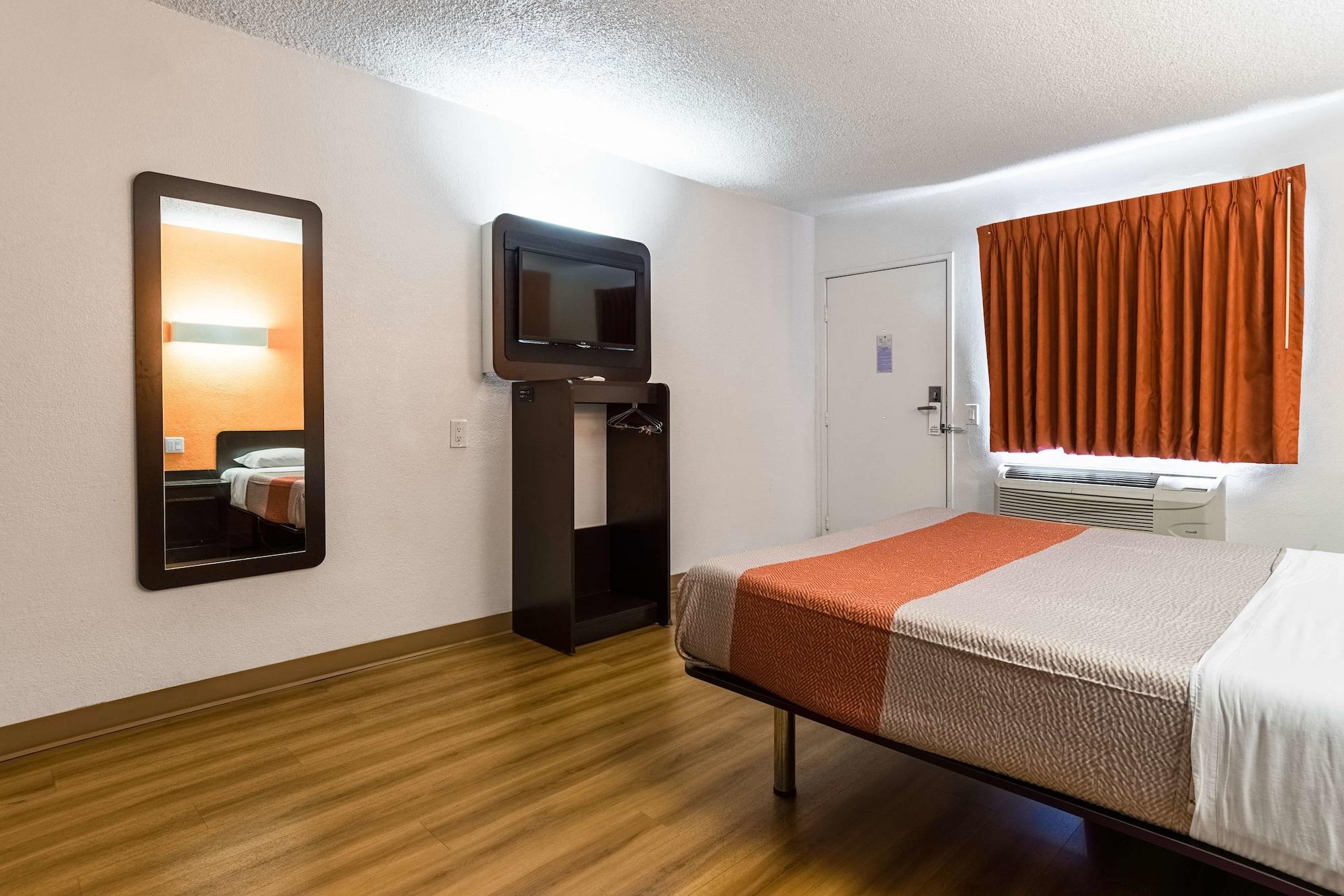 Motel 6-Long Beach, Ca - International City ภายนอก รูปภาพ
