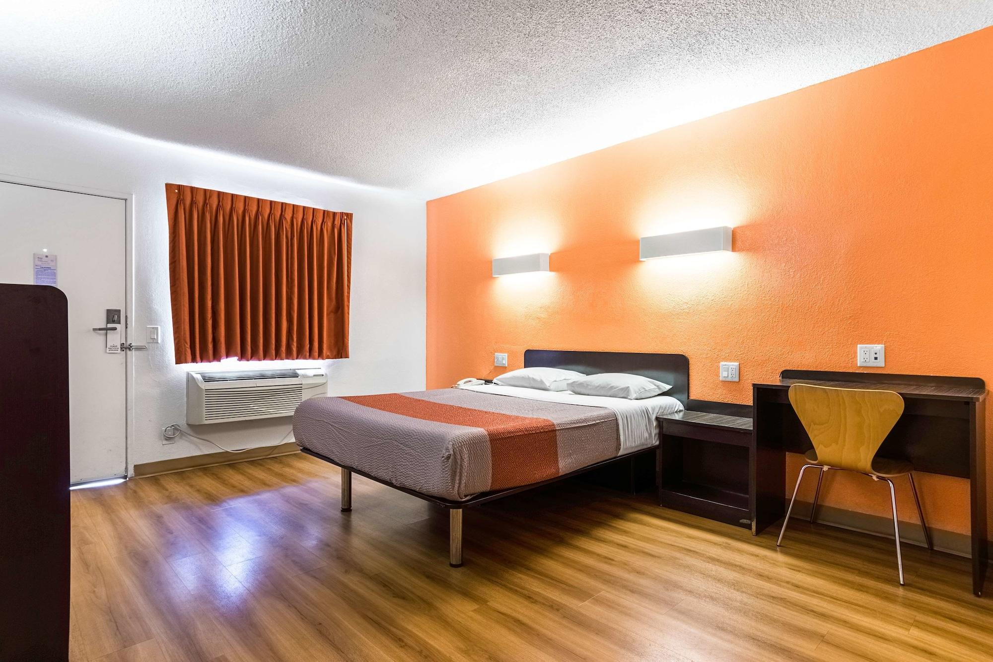 Motel 6-Long Beach, Ca - International City ภายนอก รูปภาพ
