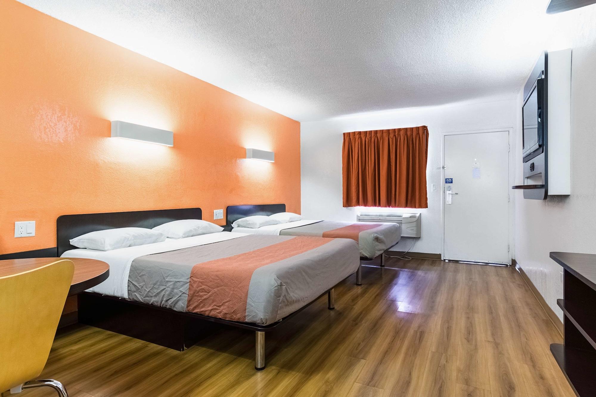 Motel 6-Long Beach, Ca - International City ภายนอก รูปภาพ