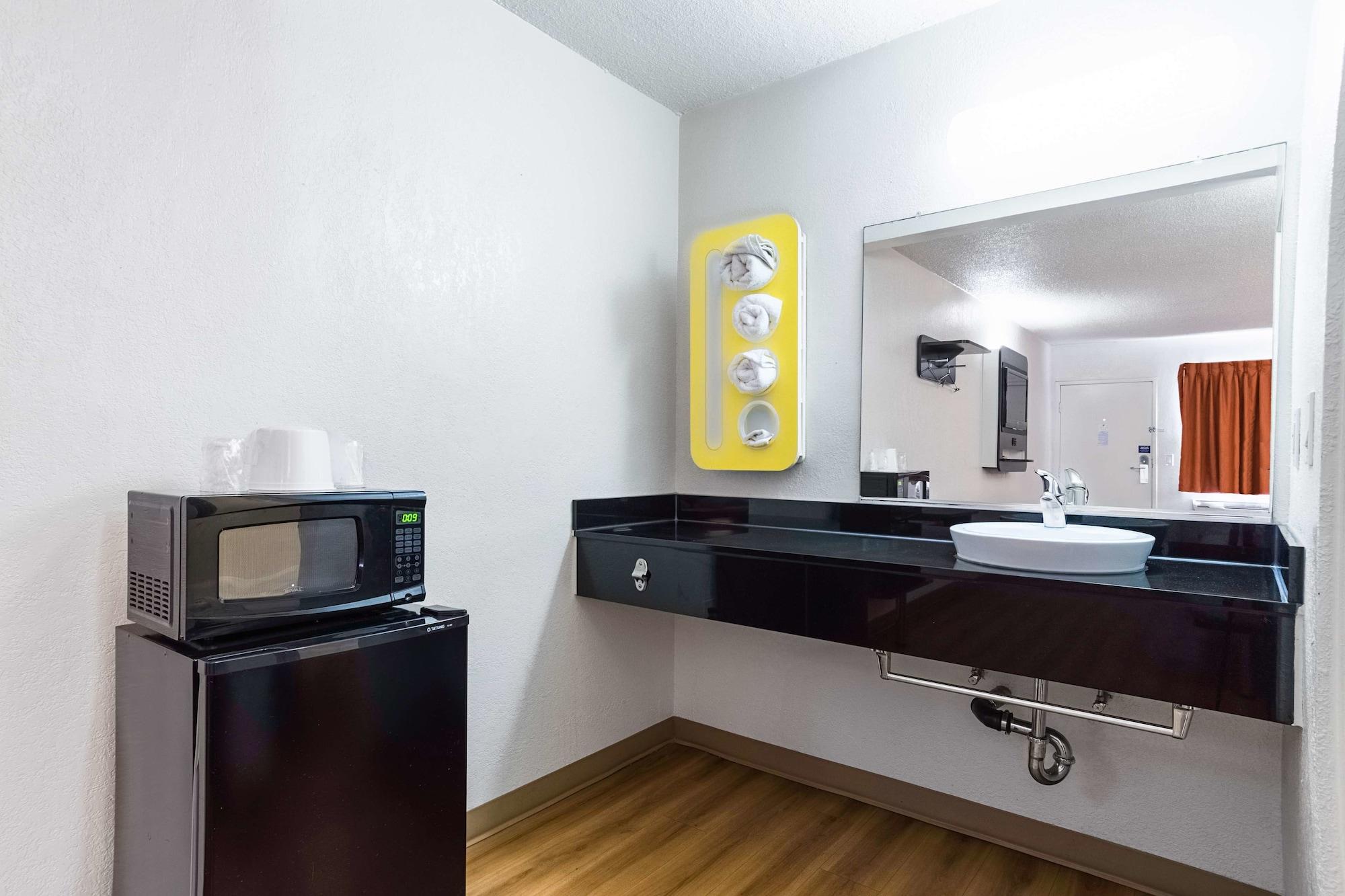 Motel 6-Long Beach, Ca - International City ภายนอก รูปภาพ