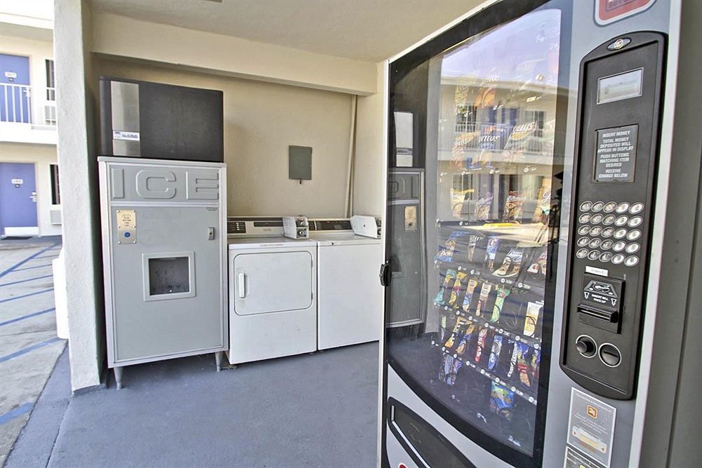 Motel 6-Long Beach, Ca - International City ภายนอก รูปภาพ