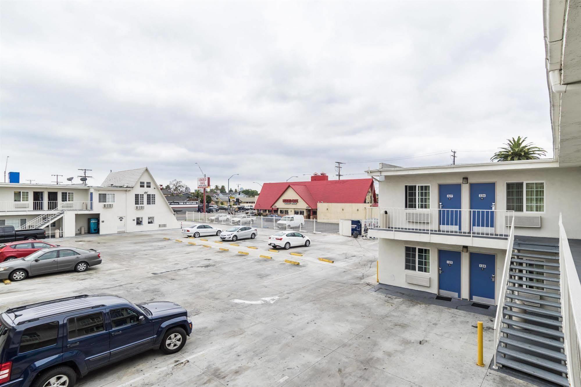 Motel 6-Long Beach, Ca - International City ภายนอก รูปภาพ