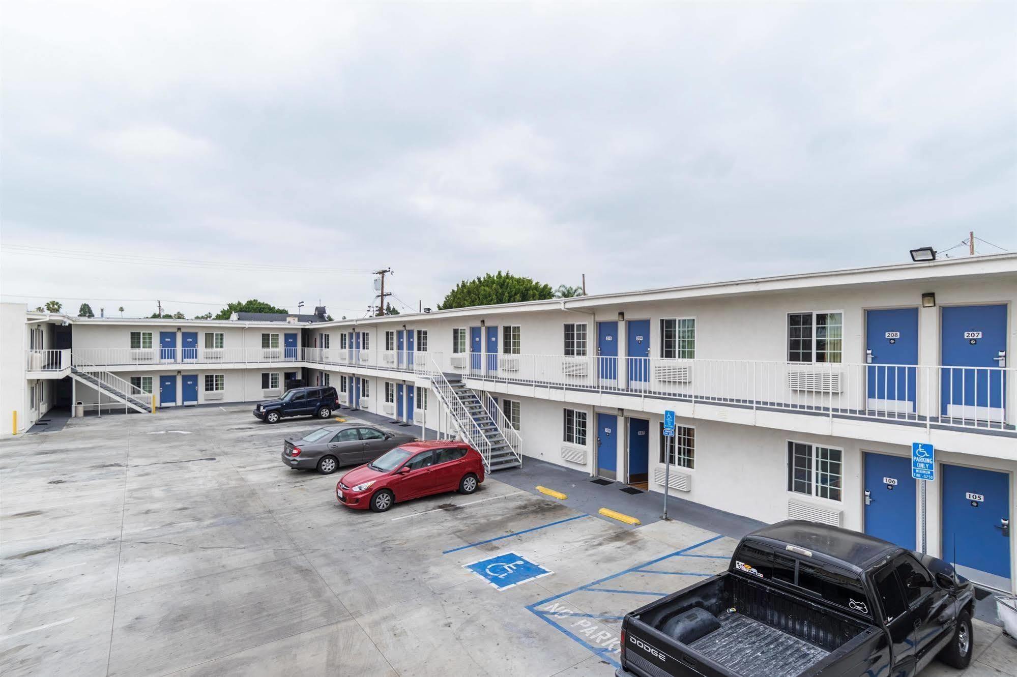 Motel 6-Long Beach, Ca - International City ภายนอก รูปภาพ