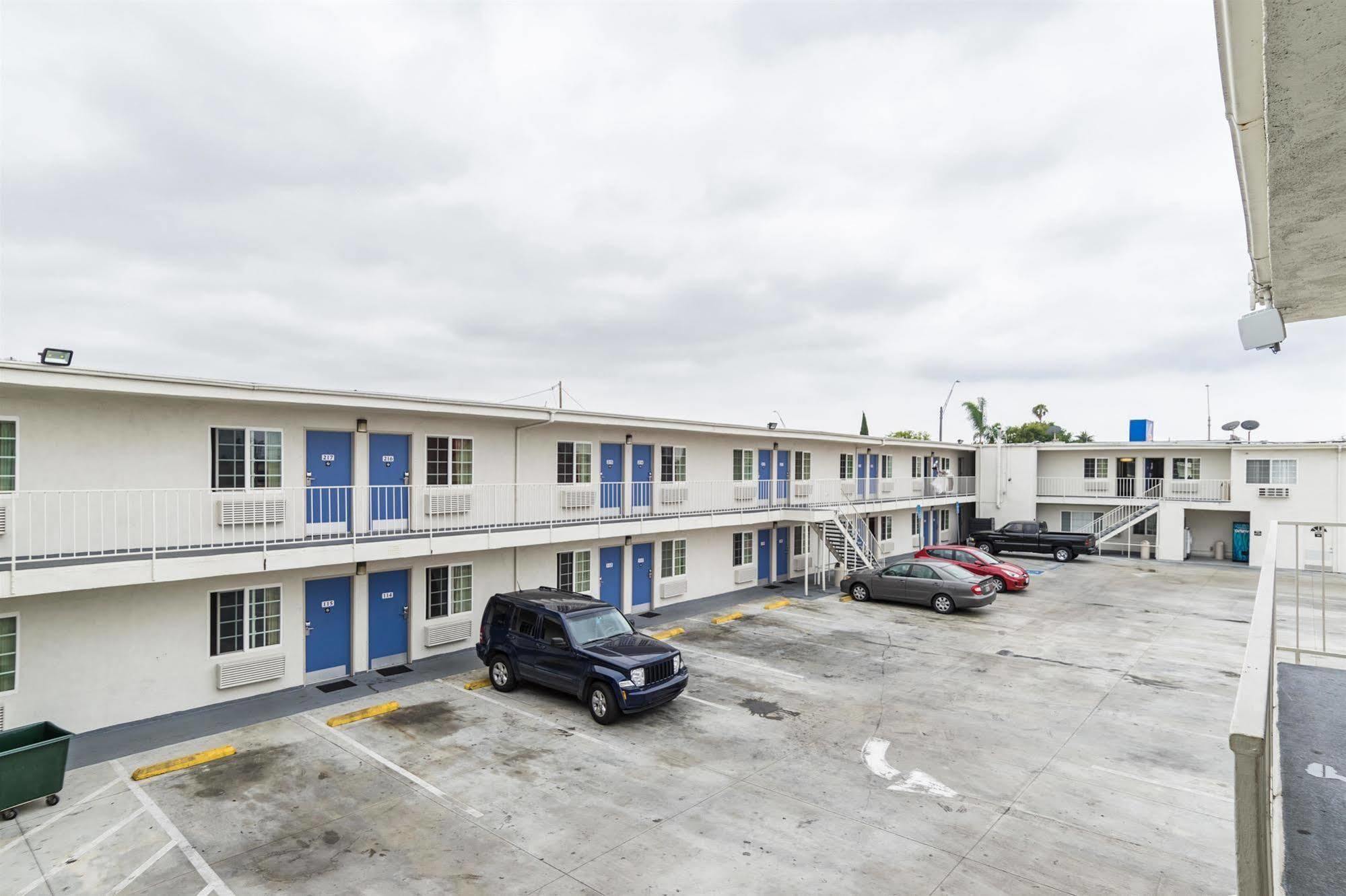 Motel 6-Long Beach, Ca - International City ภายนอก รูปภาพ