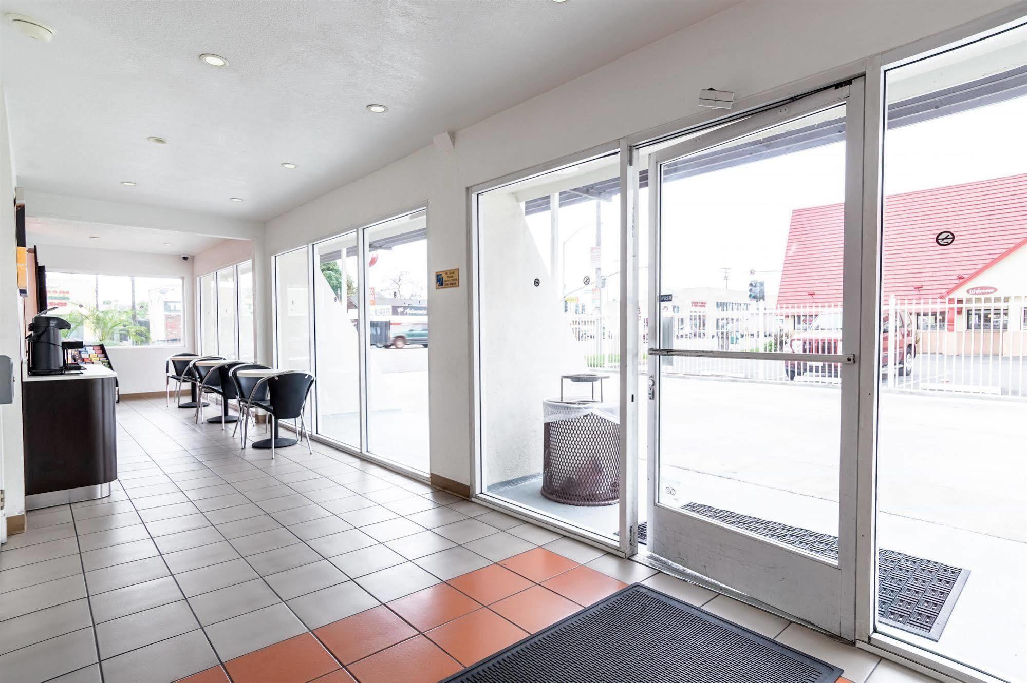 Motel 6-Long Beach, Ca - International City ภายนอก รูปภาพ